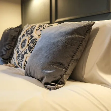 The Willow - 24 Bristol